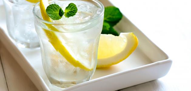 مزایای نوشیدن آب و لیمو - موضوع