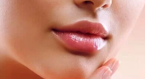 ژل لب عروسکی در آکادمی باران رحمتی